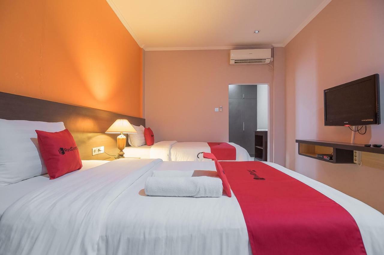 Reddoorz Plus @ Tanjung Pandan Belitung 2 Exterior foto
